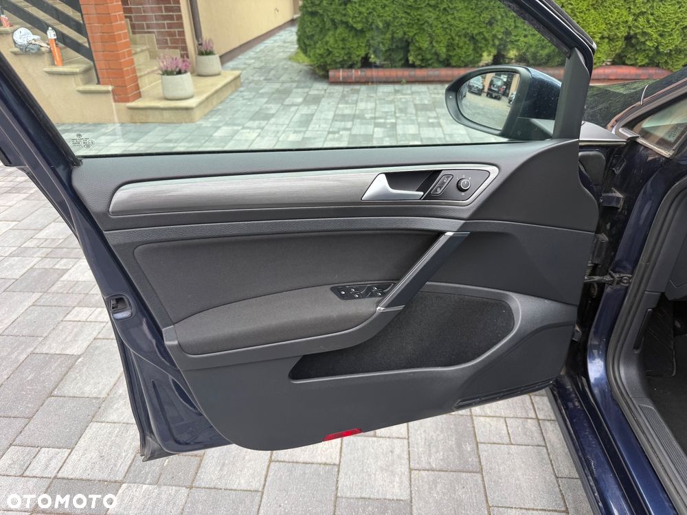 Volkswagen Golf 2.0 BlueTDI Comfortline - 27