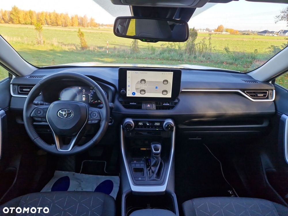 Toyota RAV4 - 9