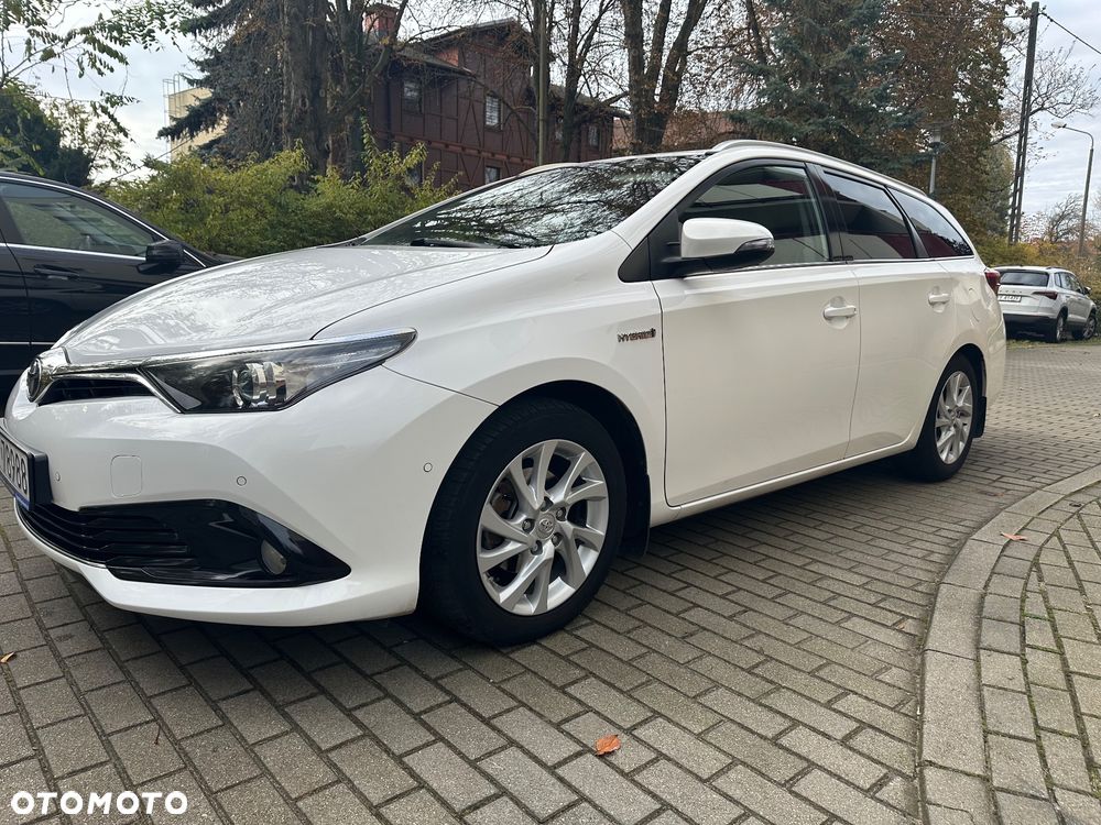 Toyota Auris Hybrid 135 Comfort - 2
