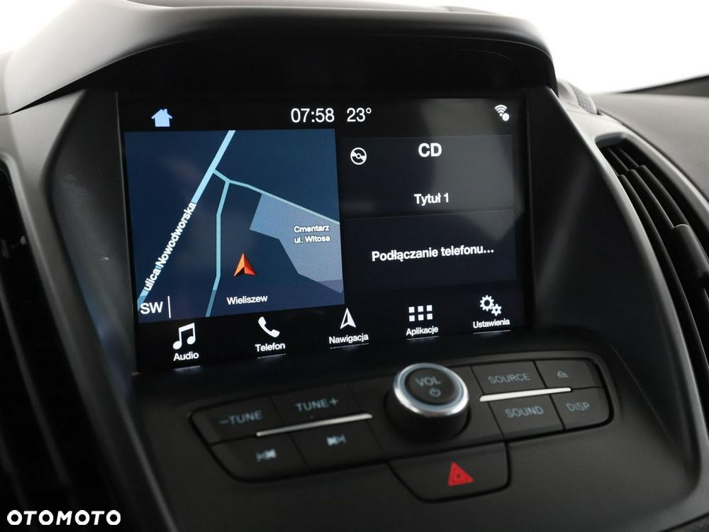 Ford Kuga 1.5 EcoBoost 2x4 Titanium - 24