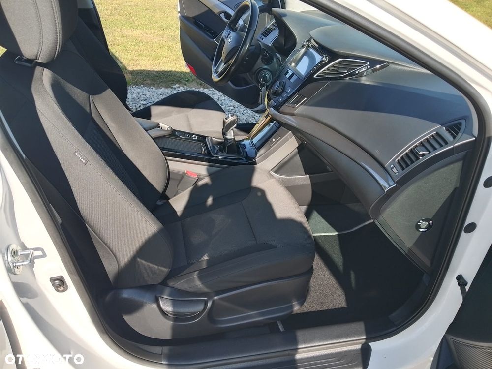 Hyundai i40 1.6 GDI Comfort + - 8