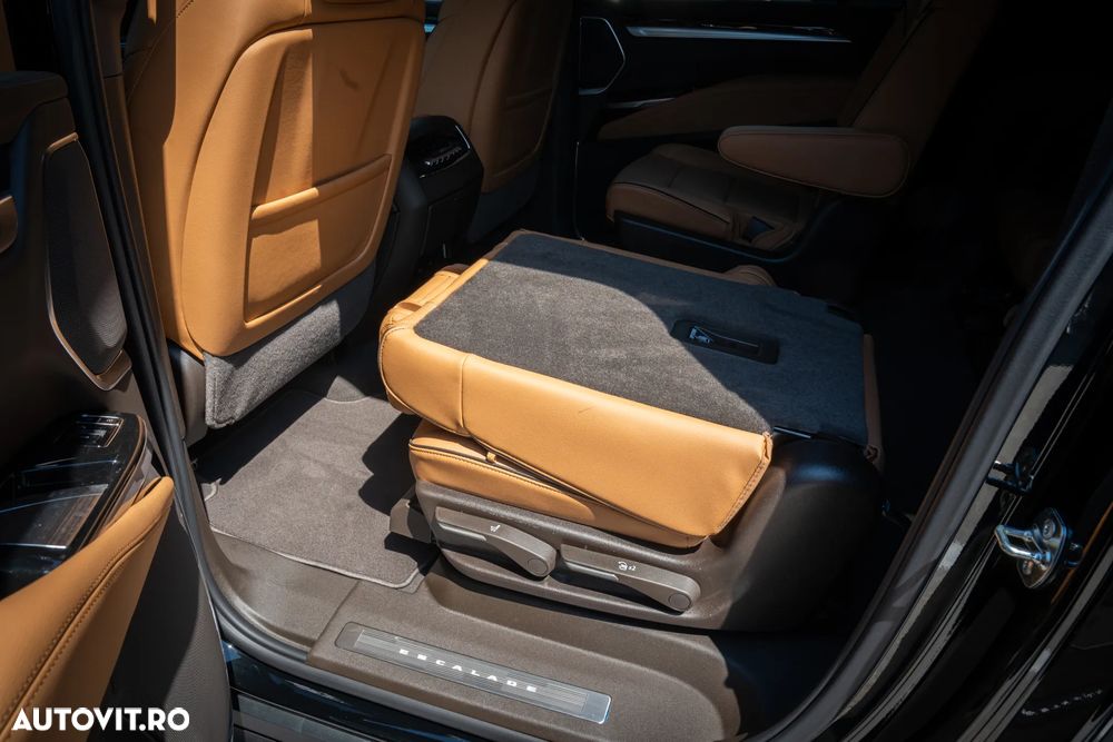 Cadillac Escalade - 27