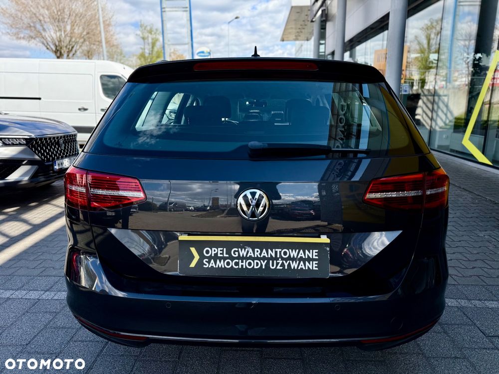 Volkswagen Passat 1.6 TDI SCR DSG Comfortline - 6