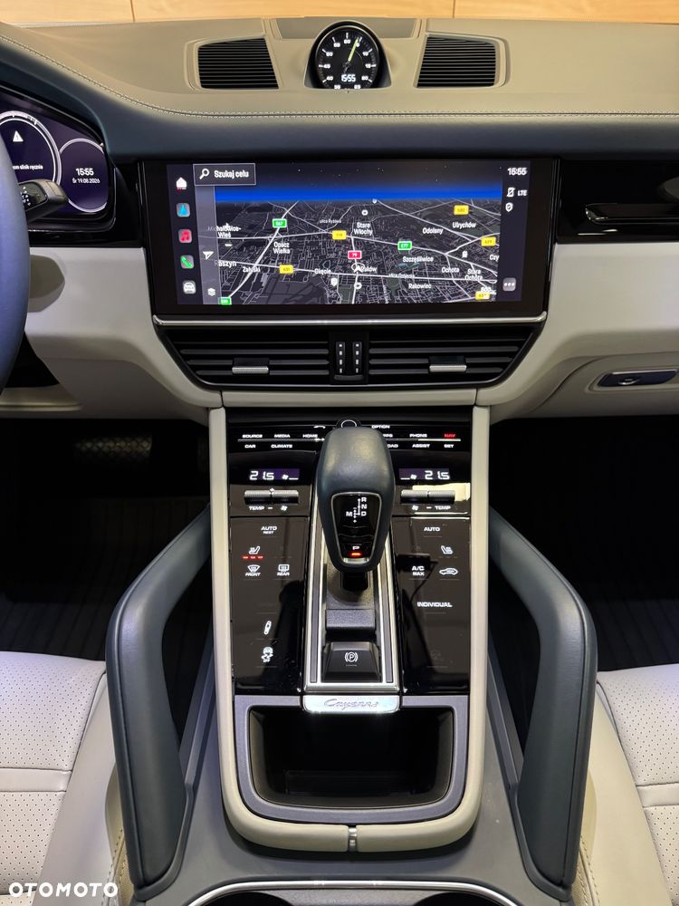 Porsche Cayenne - 10