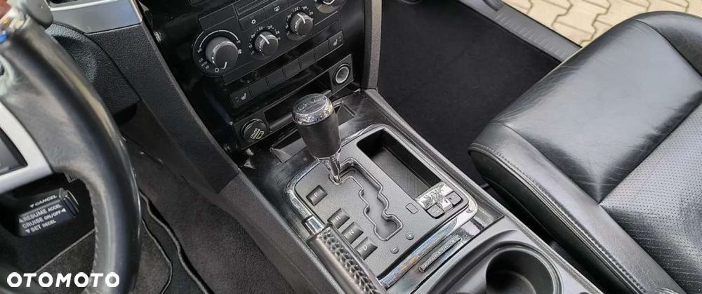 Jeep Grand Cherokee - 9