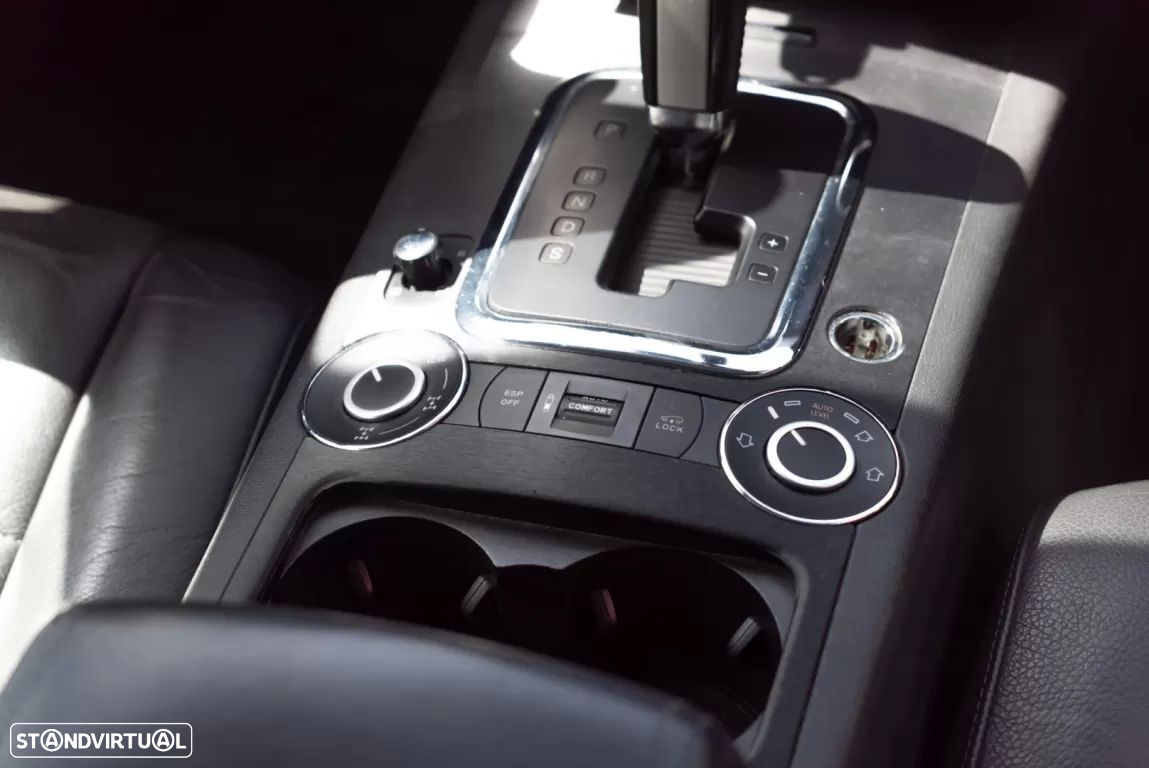 VW Touareg 3.0 TDI V6 Tiptronic - 17