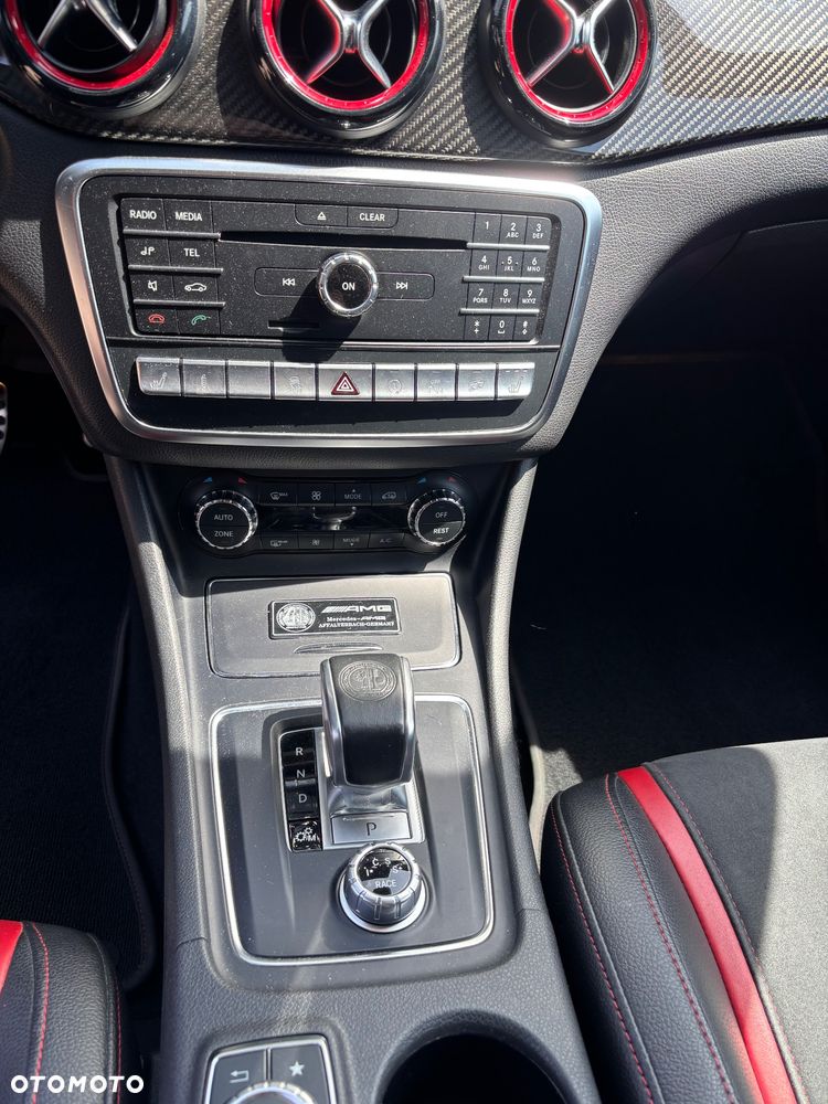 Mercedes-Benz CLA - 18