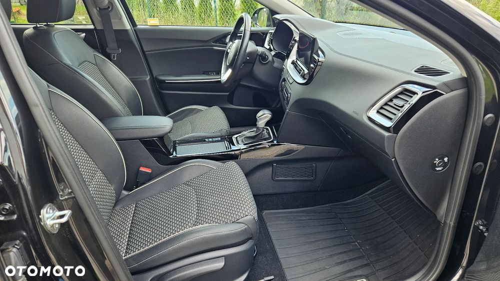 Kia XCeed 1.6 T-GDI Business Line DCT - 17