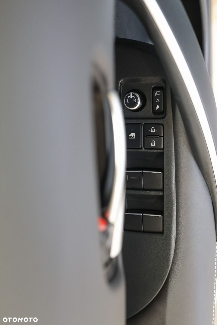 Toyota Corolla - 16