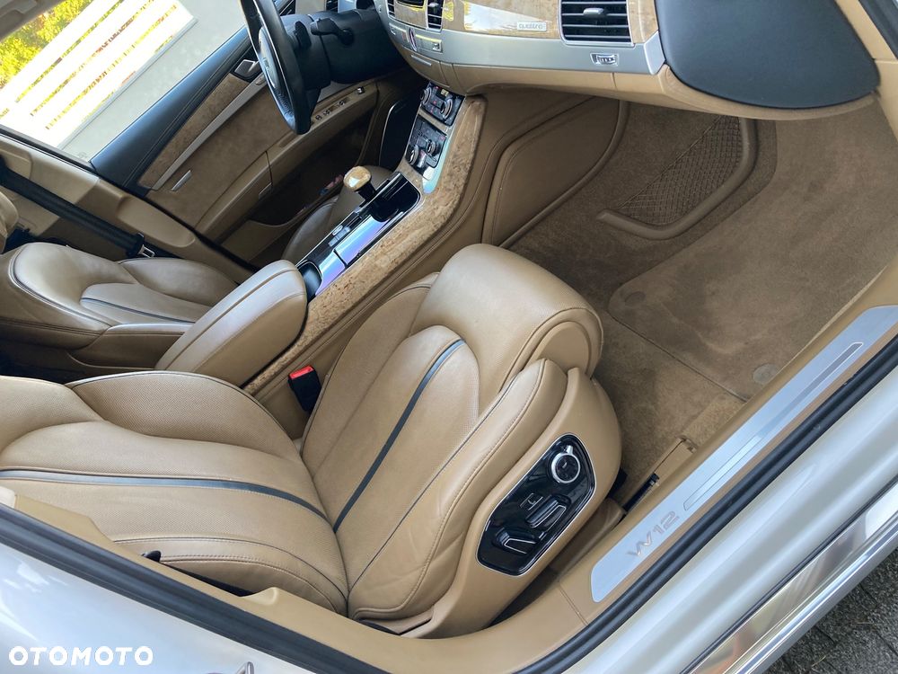 Audi A8 W12 quattro tiptronic Langversion - 11
