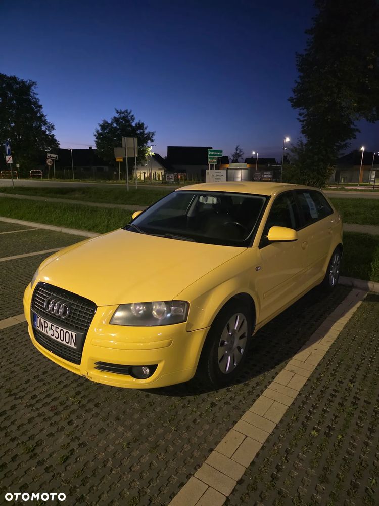 Audi A3 Sportback 1.6 FSI Ambiente - 3