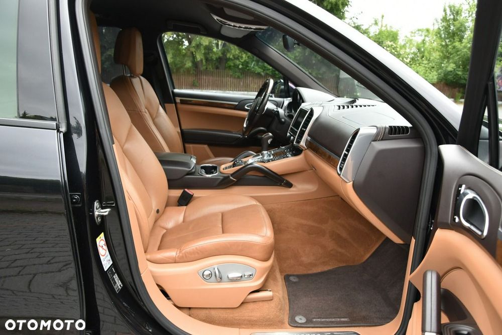 Porsche Cayenne - 14
