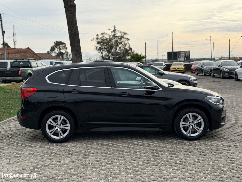 BMW X1 16 d sDrive Auto Line Sport - 4