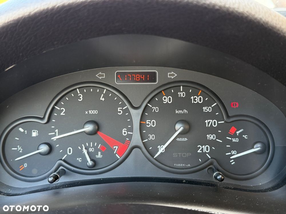 Peugeot 206 CC - 23