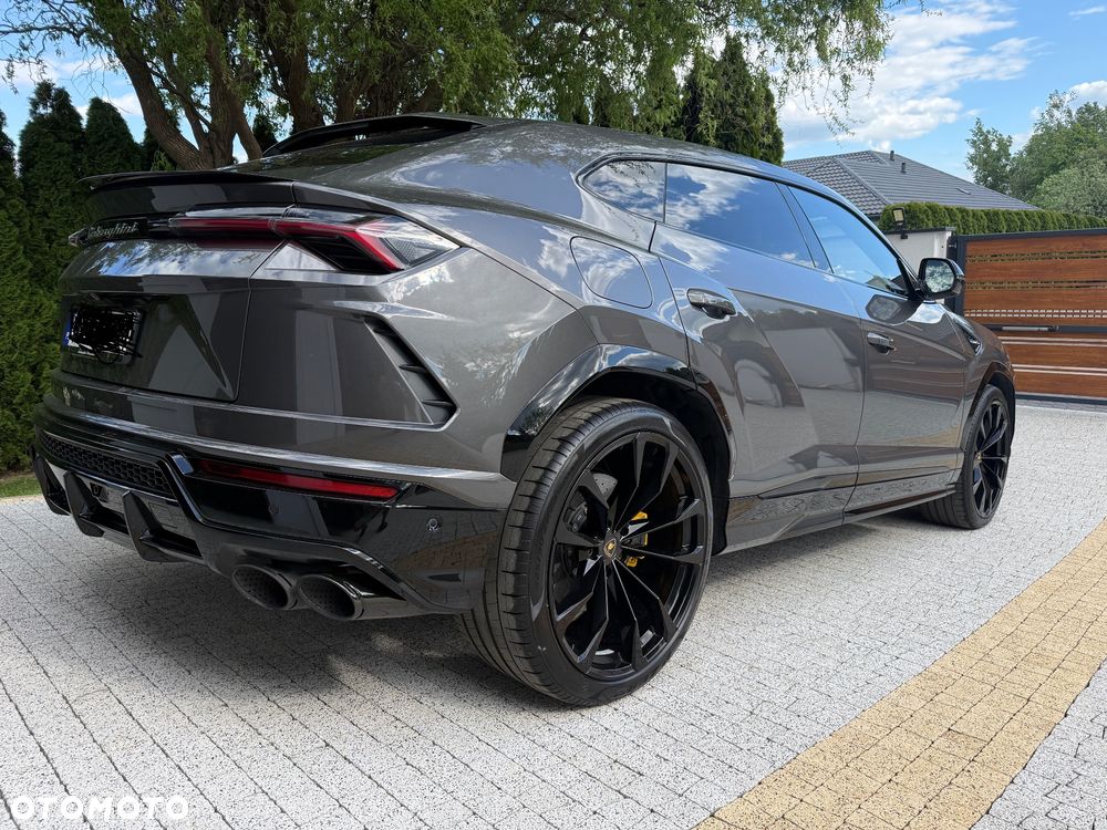 Lamborghini Urus - 5