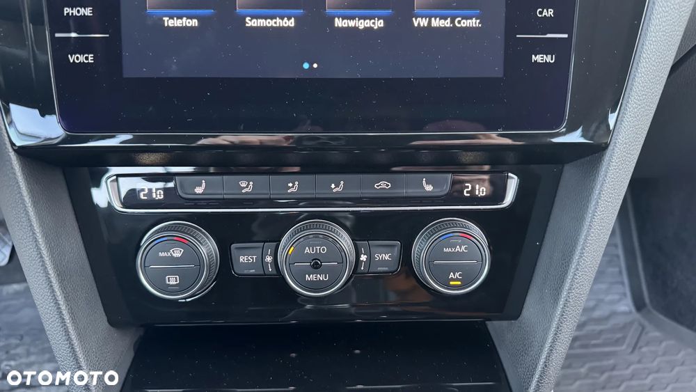 Volkswagen Passat 1.8 TSI BMT Highline - 35