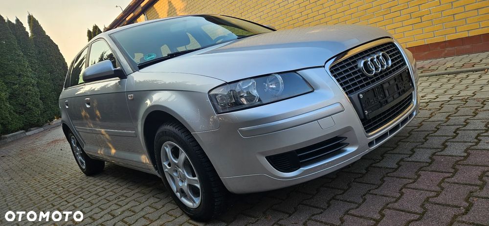 Audi A3 Sportback 1.6 Attraction - 1