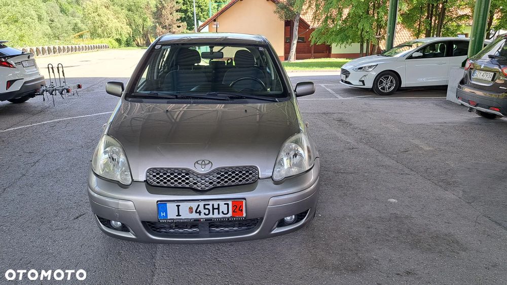 Toyota Yaris 1.0 Luna A/C - 2