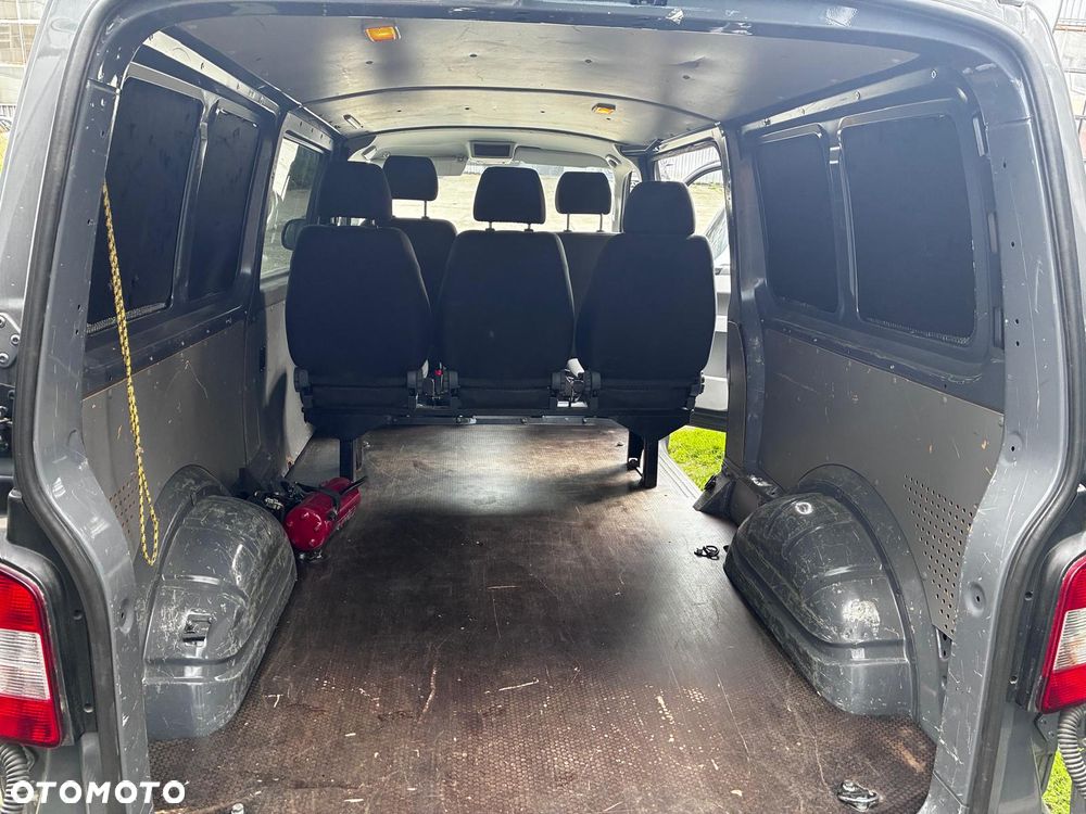 Volkswagen T5 - 12