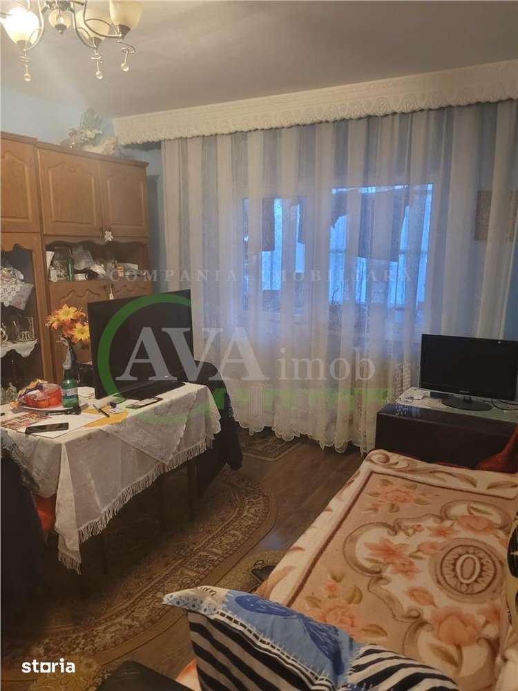 Apartament 3 camere semidecomandat, zona Ura — fotografia 3