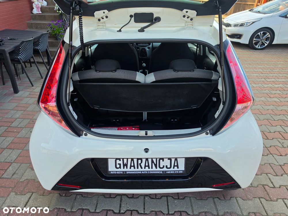Toyota Aygo x-clusiv - 11