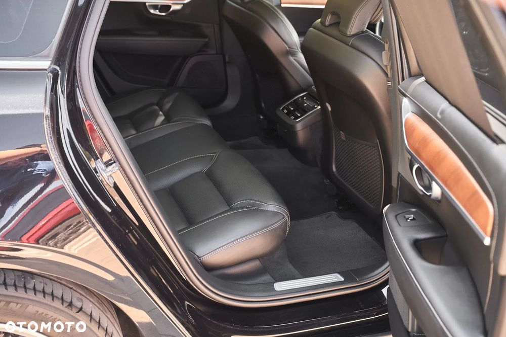 Volvo V90 T4 R-Design - 25