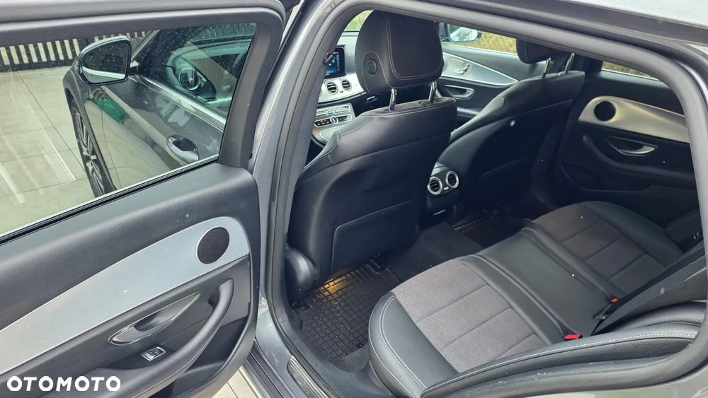 Mercedes-Benz Klasa E - 15