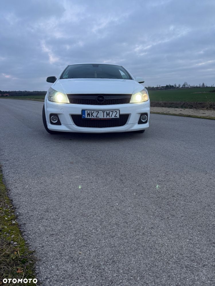 Opel Astra 2.0 Turbo Cosmo - 6