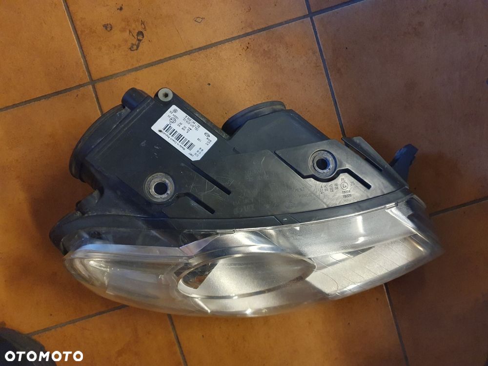 REFLEKTOR PRAWY VW PASSAT B6 HELLA EUROPA - 4