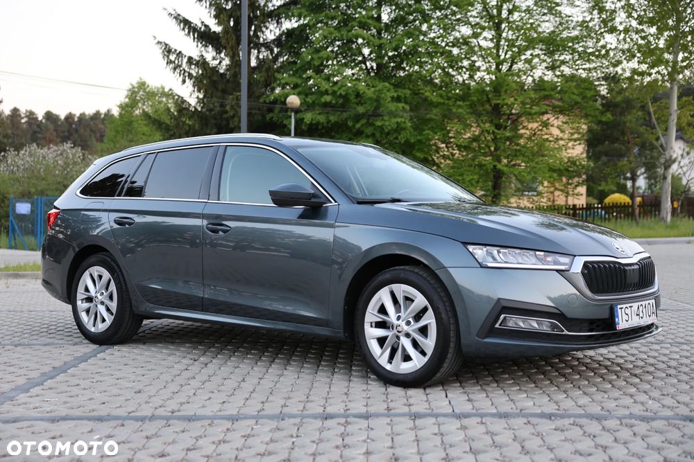 Skoda Octavia 2.0 TDI SCR Ambition DSG - 9