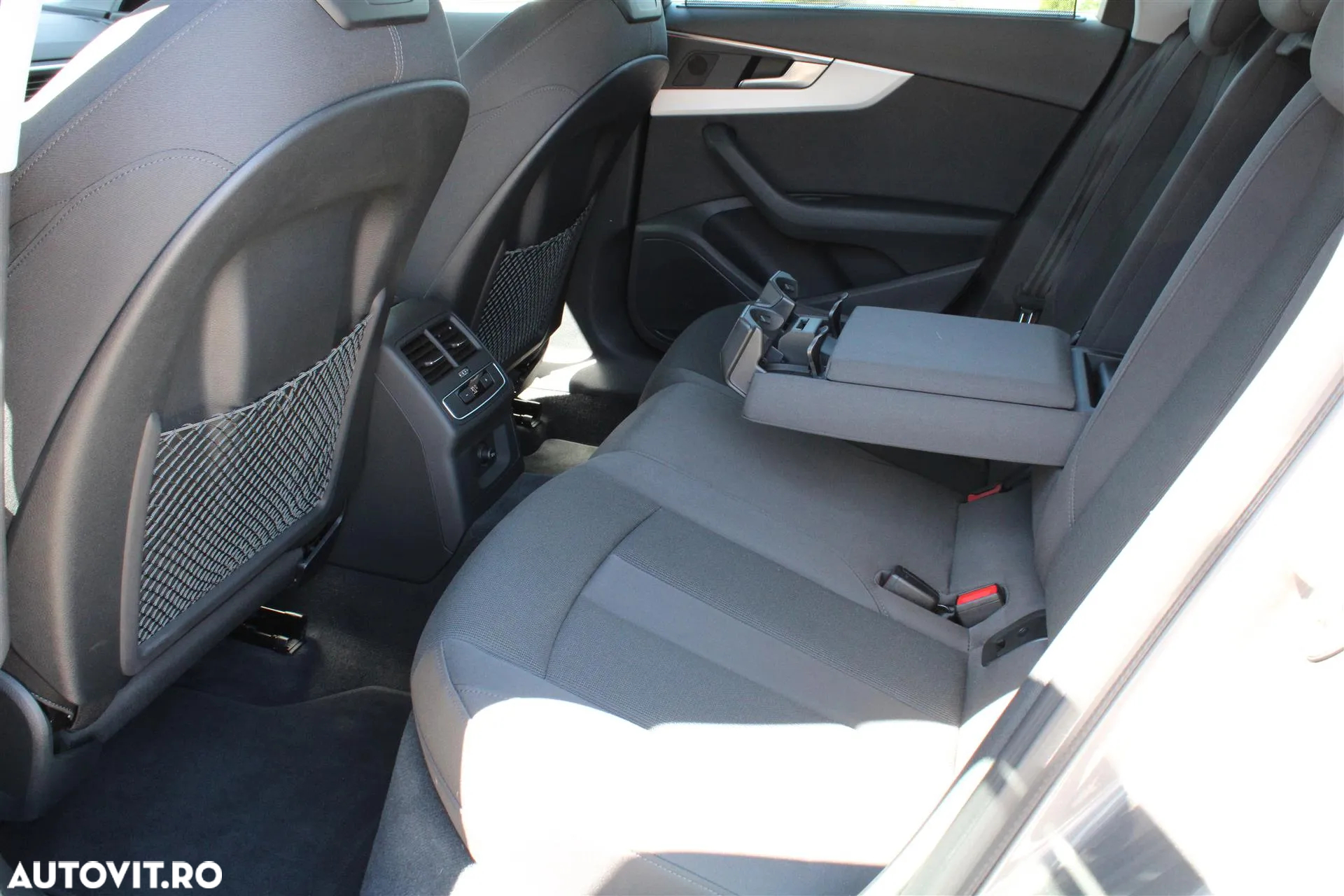 Audi A4 Avant 40 TDI S tronic - 12