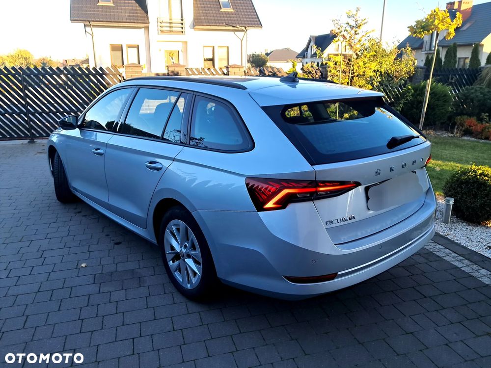 Skoda Octavia 2.0 TDI SCR Ambition DSG - 5