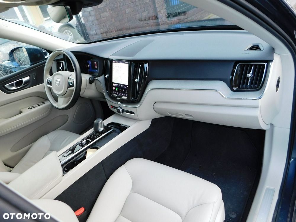 Volvo Xc60 2023 photo 3