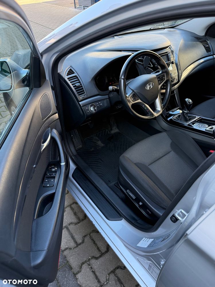 Hyundai i40 1.7 CRDi Comfort + - 14