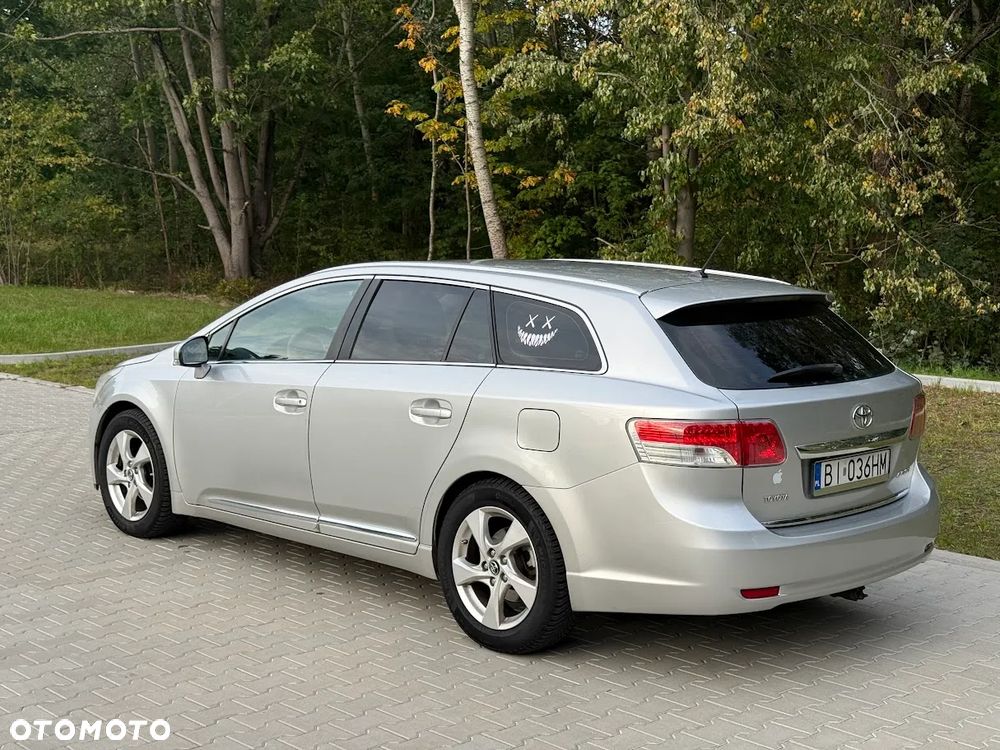 Toyota Avensis 1.8 Sol plus NAVI - 7