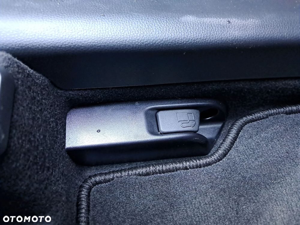 Toyota Yaris Hybrid 1.5 Comfort - 22