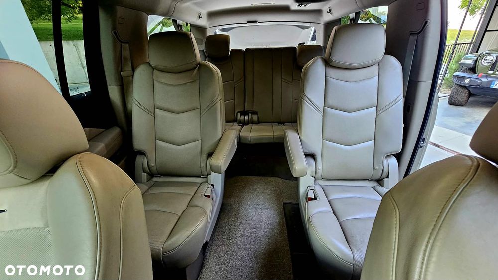 Cadillac Escalade ESV 6.2 V8 AWD AT Platinum - 9