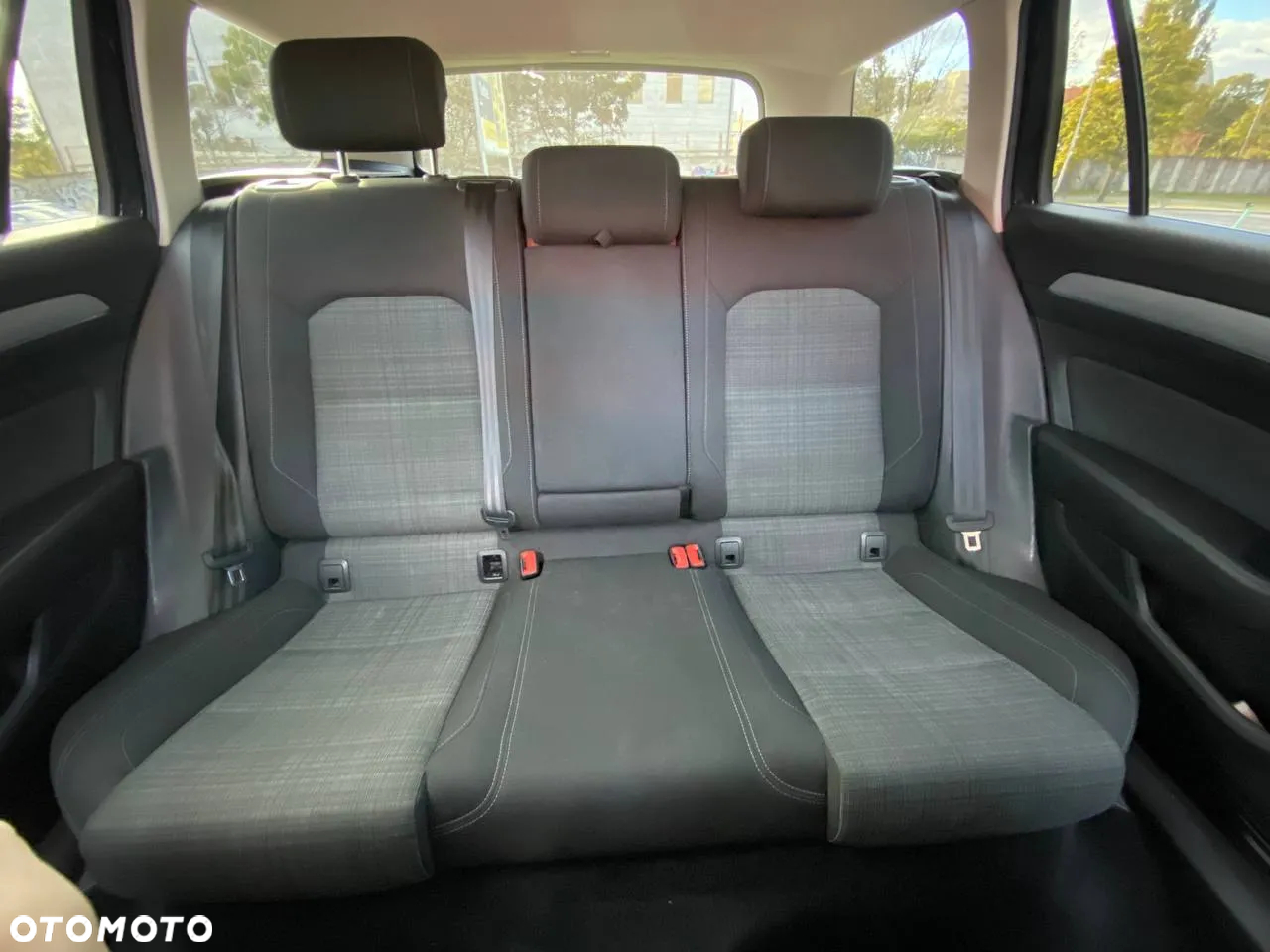 Volkswagen Passat - 10