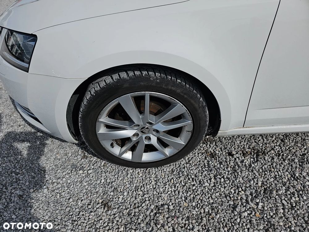 Skoda Octavia 2.0 TDI Style DSG - 10