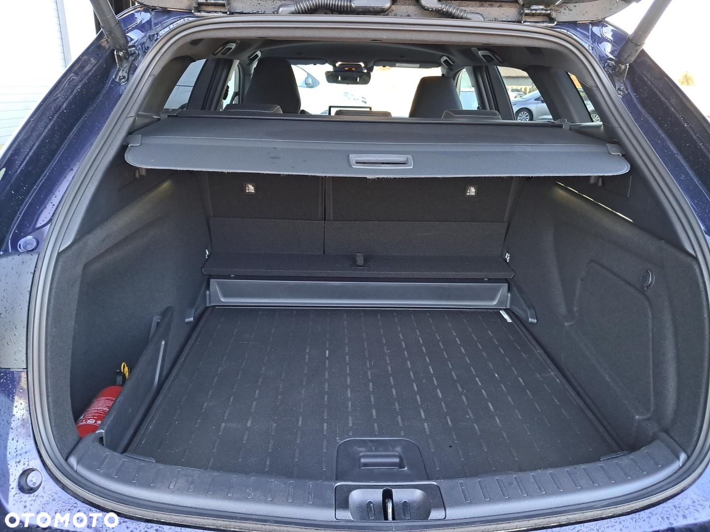 Toyota Corolla 2.0 Hybrid Style - 17
