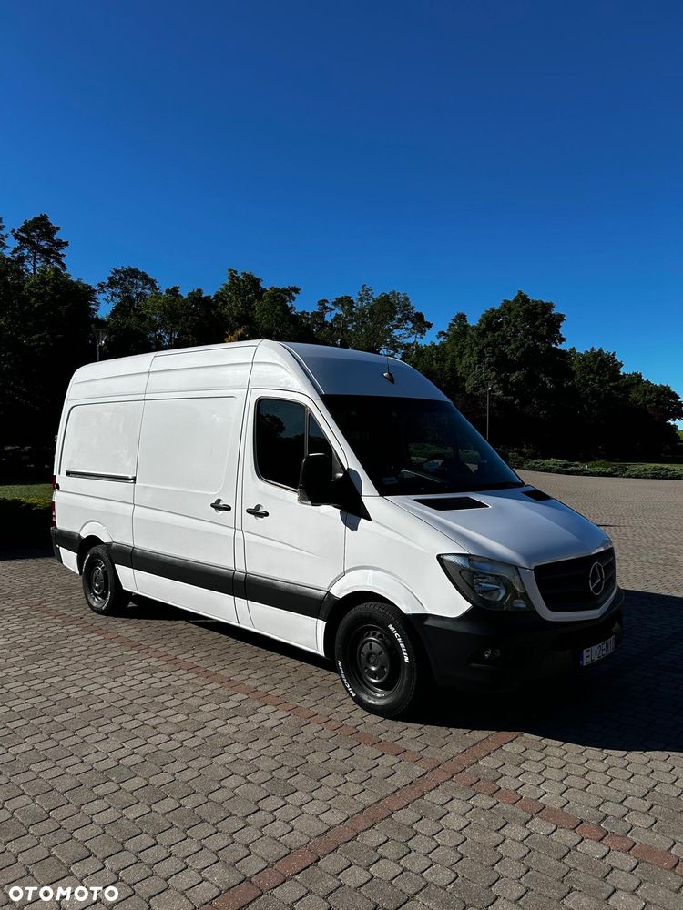 Mercedes-Benz Sprinter - 12
