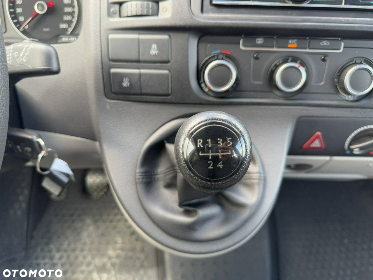 Volkswagen Transporter T5 TDI L2 - 14