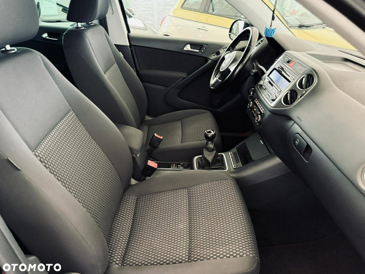 Volkswagen Tiguan - 30