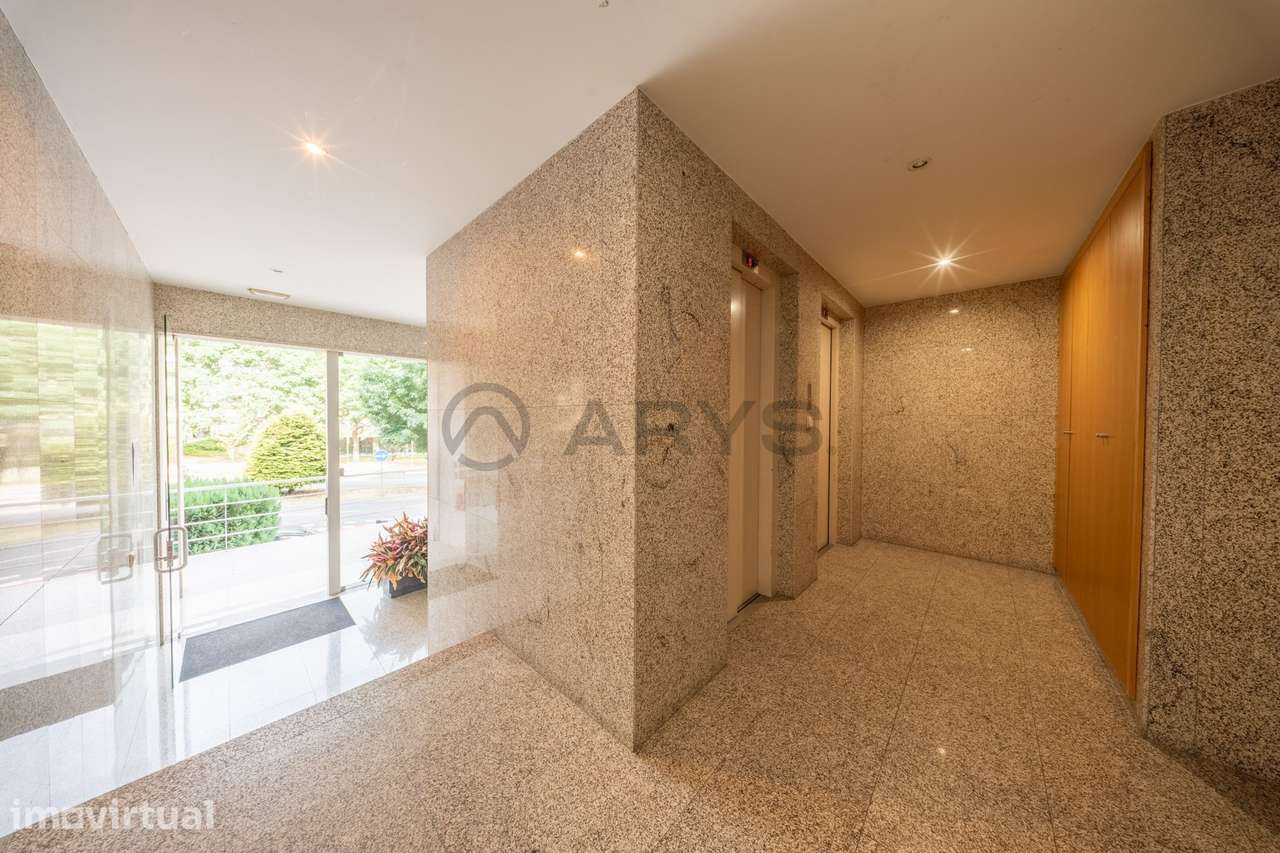 Excelente Apartamento T1 - Lamaçães - Grande imagem: 3/9