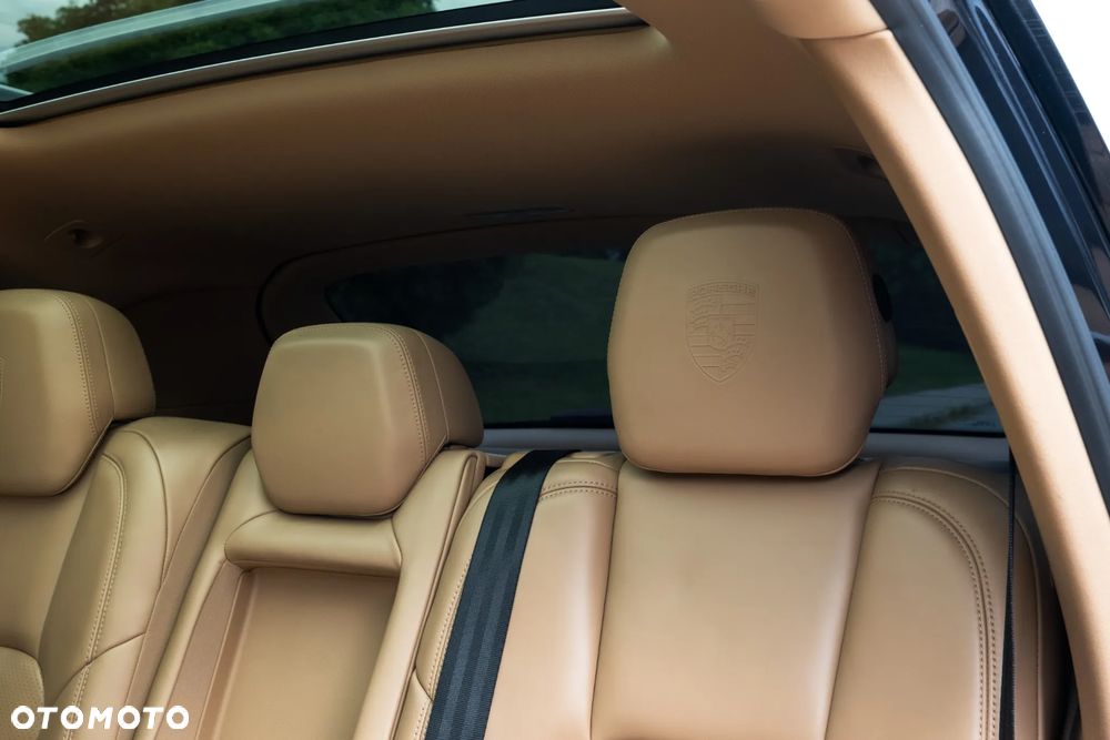 Porsche Cayenne S - 38