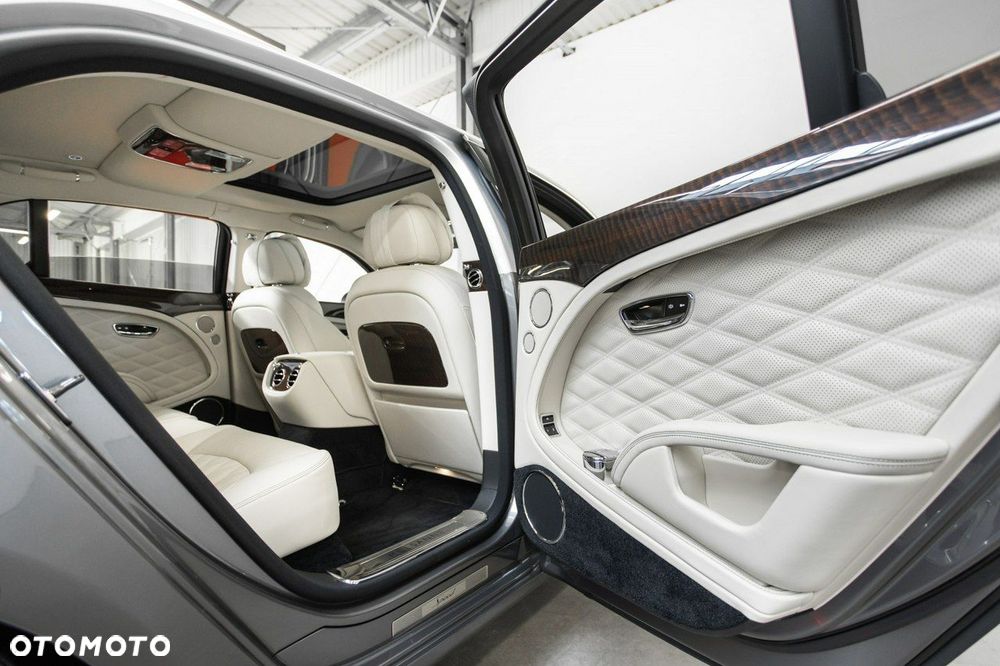 Bentley Mulsanne Speed - 29