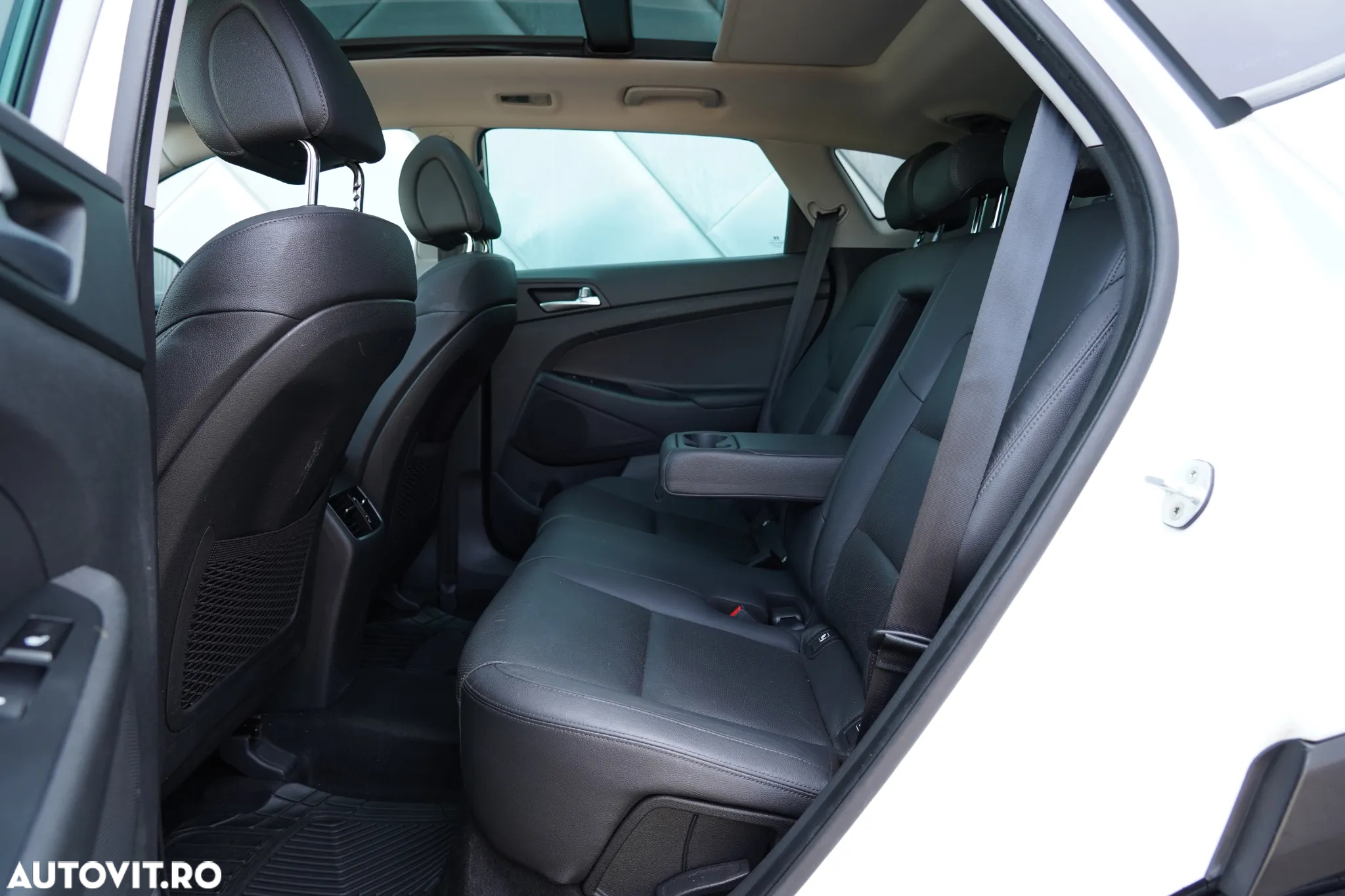 Hyundai Tucson blue 1.7 CRDi 2WD Style - 18