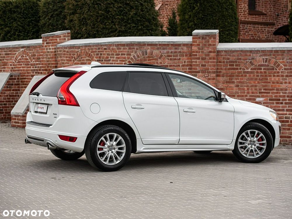 Volvo XC 60 D4 AWD Geartronic RDesign - 10