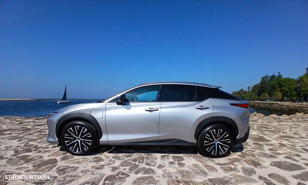 Lexus RZ 300e Premium - 8