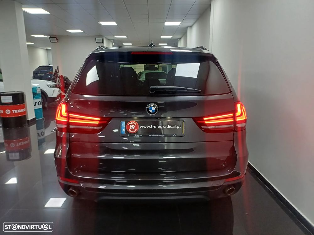 BMW X5 25 d sDrive Comfort 7L - 8
